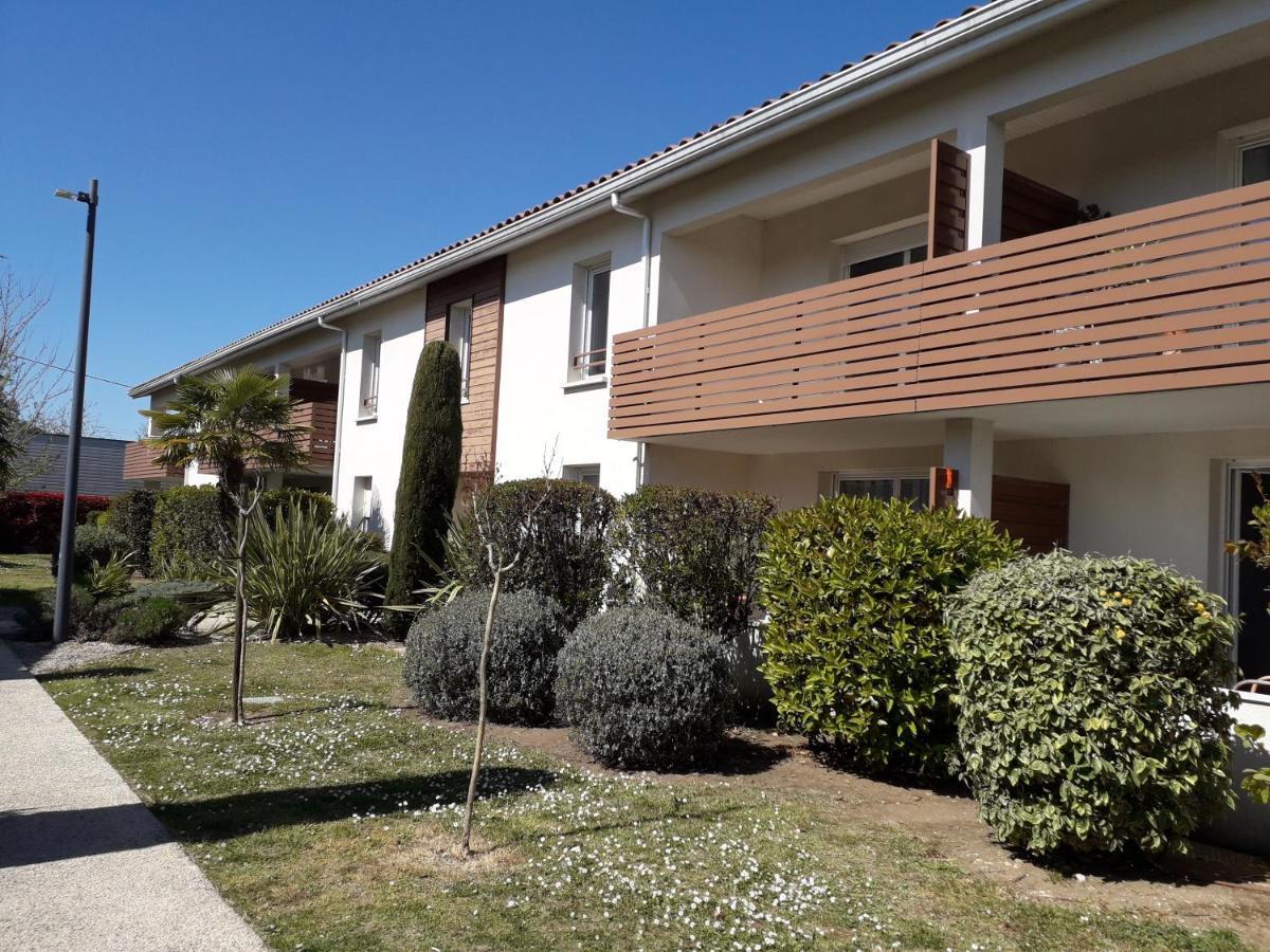 Bel Appartement En Residence Avec Parking Prive Arvert Bagian luar foto