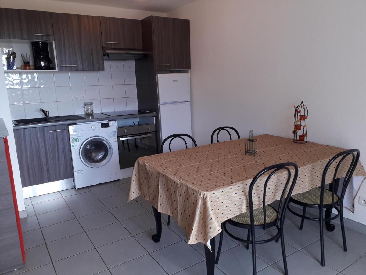 Bel Appartement En Residence Avec Parking Prive Arvert Bagian luar foto