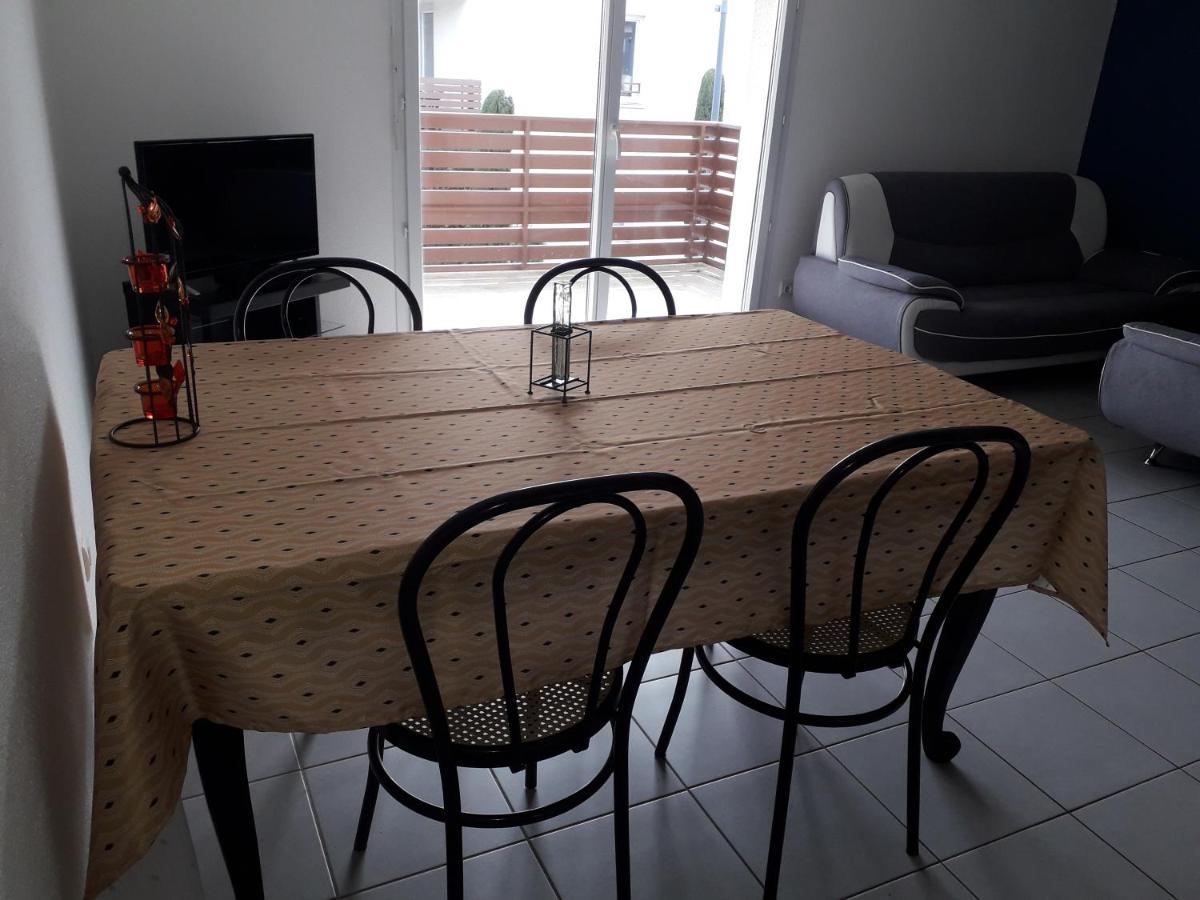 Bel Appartement En Residence Avec Parking Prive Arvert Bagian luar foto