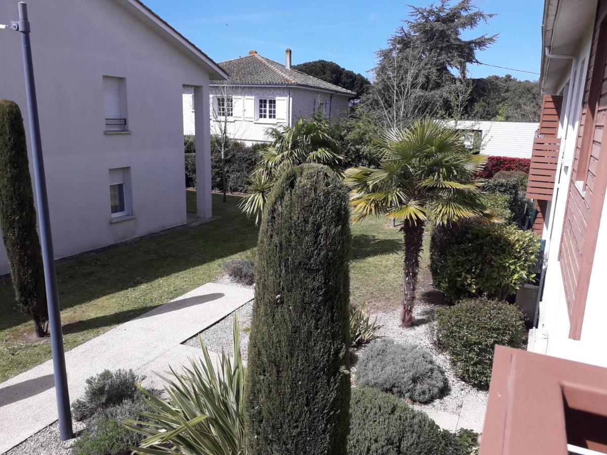 Bel Appartement En Residence Avec Parking Prive Arvert Bagian luar foto